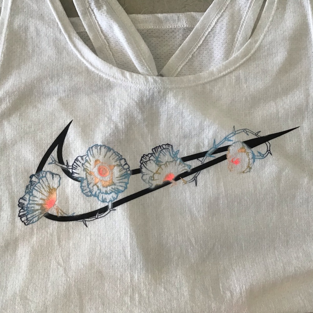 Nike Running Backless Dri-Fit White Tank, Medium - Picture 9 of 14
